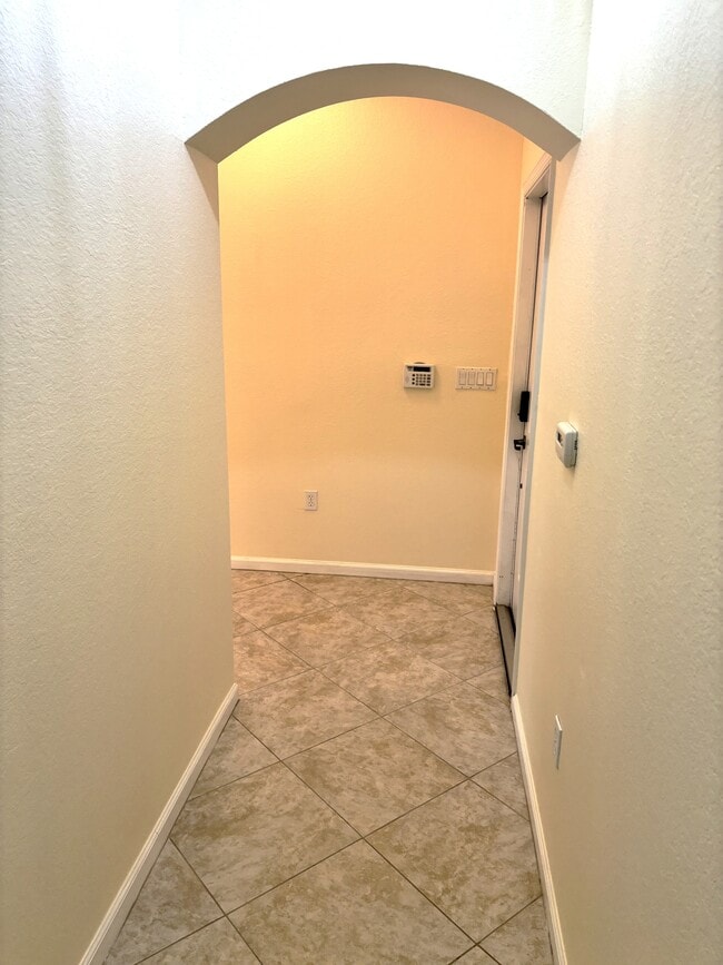 Hallway - 7554 SW Herrington Ln