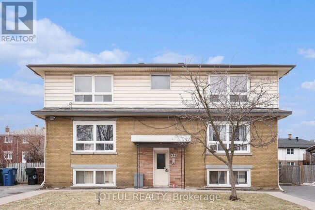 Photo du bâtiment - 484 Queen Mary St