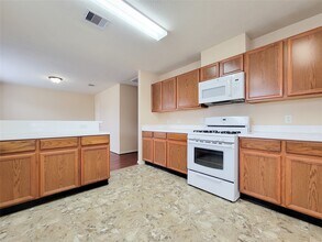 Building Photo - 19718 Byron Meadows Dr