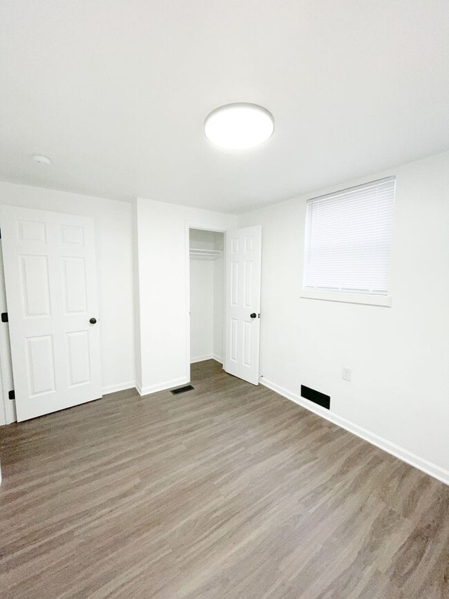 Building Photo - AVAILABLE MAY 2024 - DO NOT MISS OUT ON TH...