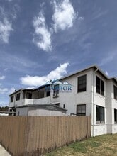 Building Photo - 904 Sartori Ave