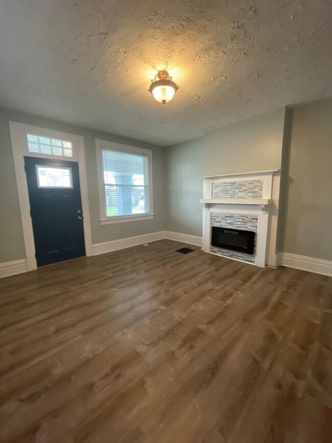 Foto del edificio - 933 E Whittier St