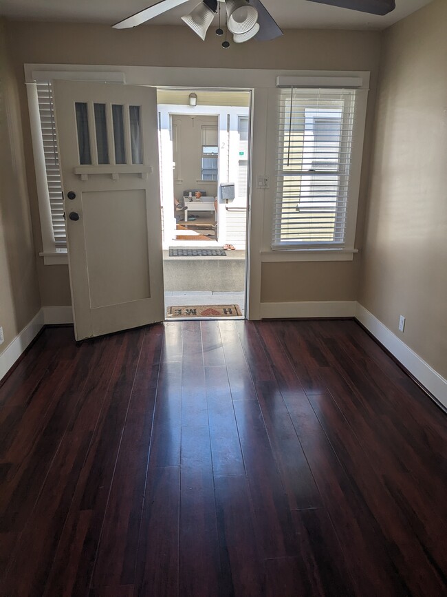 LIVINGROOM FACING THE FRONT DOOR - 814 Main St