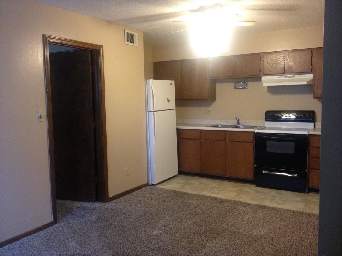 Primary Photo - 428 N 6th St
