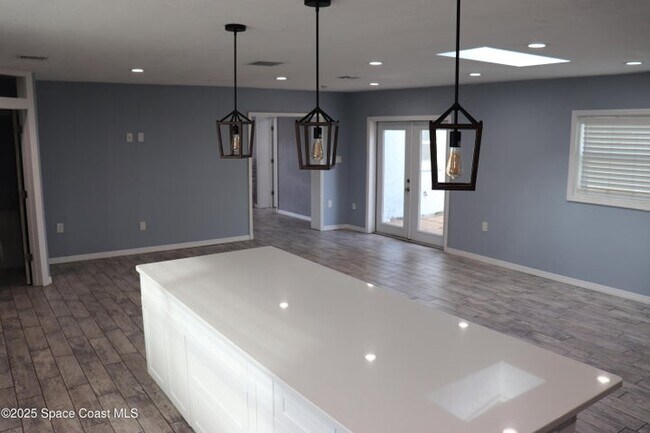 Foto del edificio - 491 Seacrest Ave