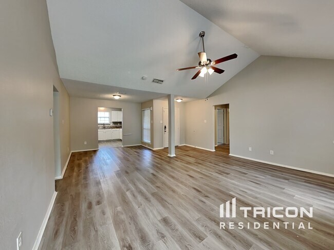 Building Photo - 4812 Waxwing Dr