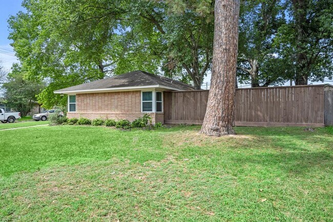 Foto del edificio - 2218 Stonecrest Dr