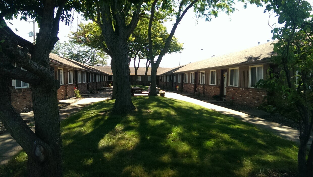 1955 S Reynolds Rd Unit 5, Toledo, OH 43614 Apartments 1955 S