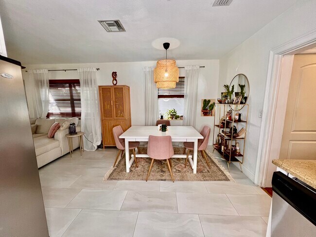 Foto del edificio - 723 W Palm St