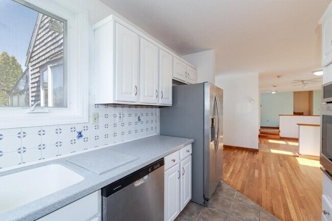 Foto del edificio - 29 Williston Rd