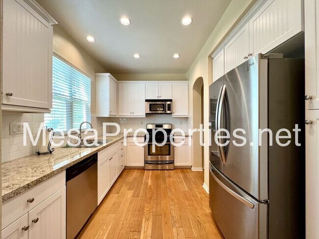 Building Photo - 8471 Blue Spruce St