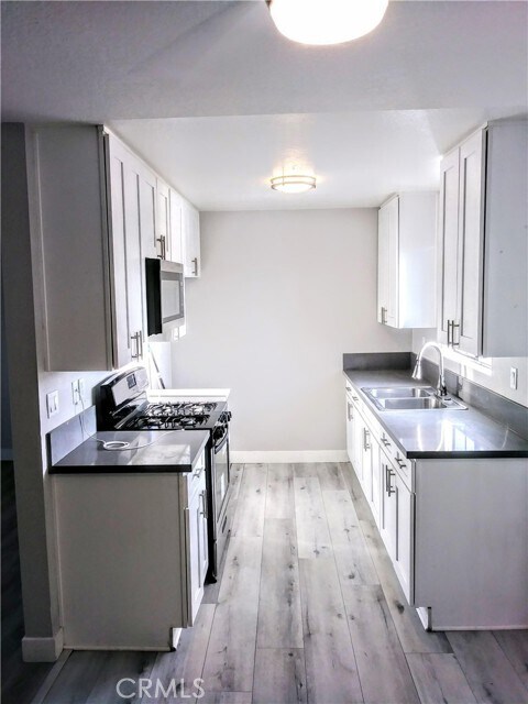 Foto del edificio - 501 E Hyde Park Pl