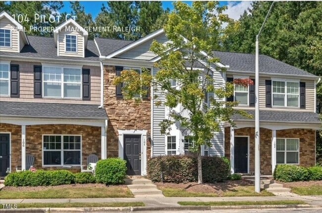 Building Photo - 104 Pilot Ct