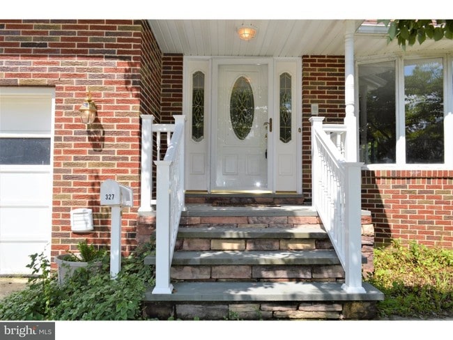 Building Photo - 327 Irvington Pl