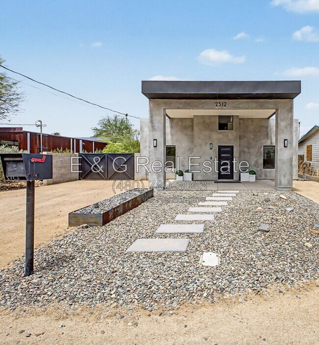 Foto del edificio - 2312 E Curnow Dr