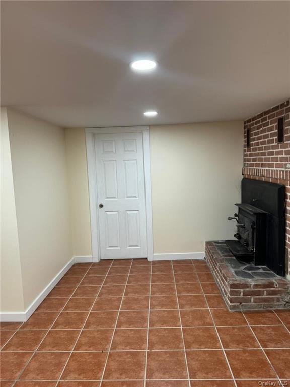 Building Photo - 100 Upland Dr