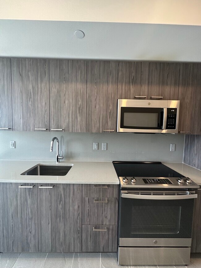 Foto del edificio - 120 NE 25th St