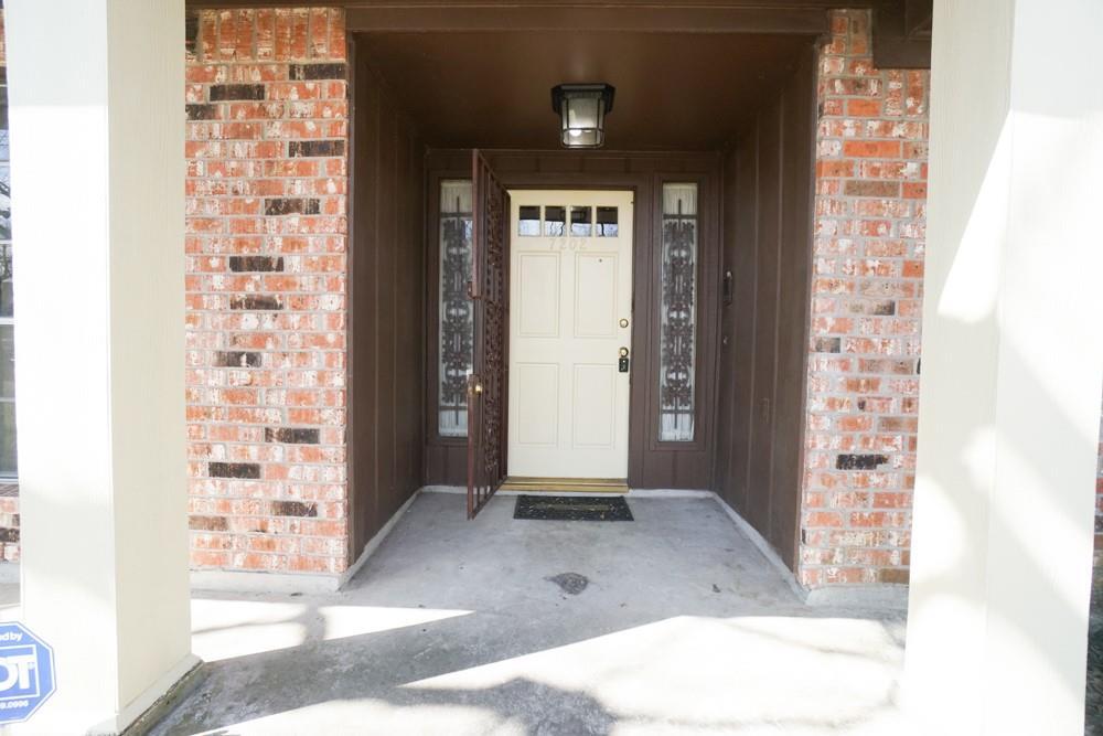 Primary Photo - 7202 Seton Lake Dr