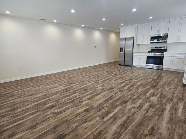 Foto del edificio - 1416-1418 E. Windsor Rd.