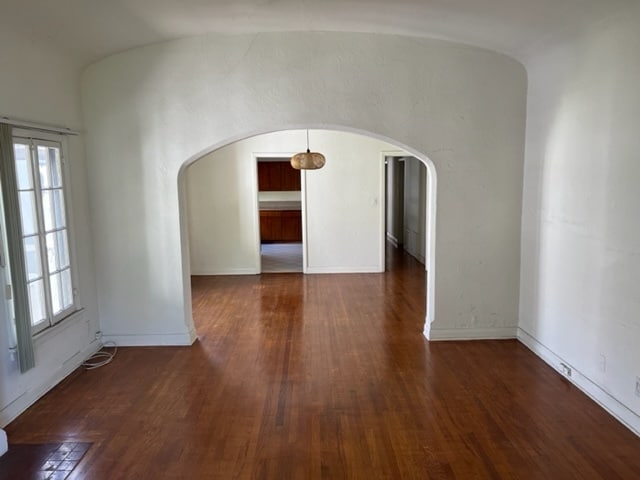 Primary Photo - 454 N Orange Grove Ave