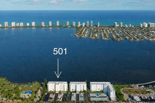 Foto del edificio - 501 Lake Shore Dr