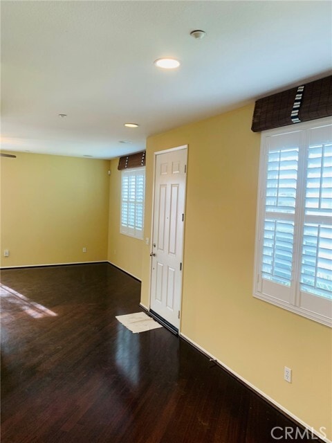 Building Photo - 35792 Hazelhurst St