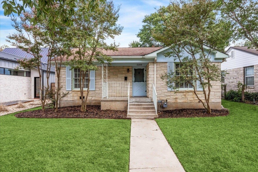 Foto principal - 2203 Euclid Ave