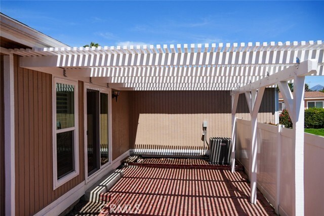 Foto del edificio - 25855 Via Lomas