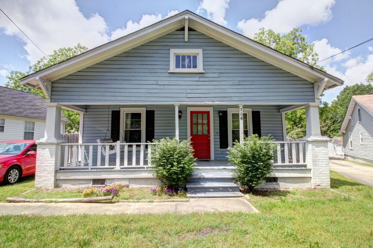 Primary Photo - Cozy 2bd/1ba Ranch Style Durham Home With ...