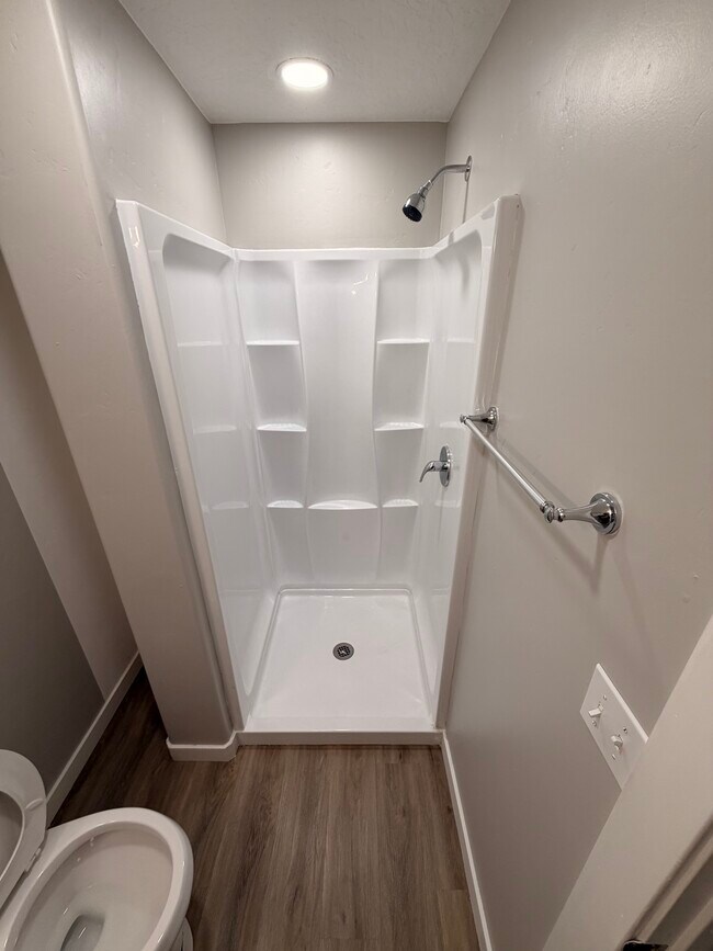 Foto del edificio - 4459 Pine Hollow Dr