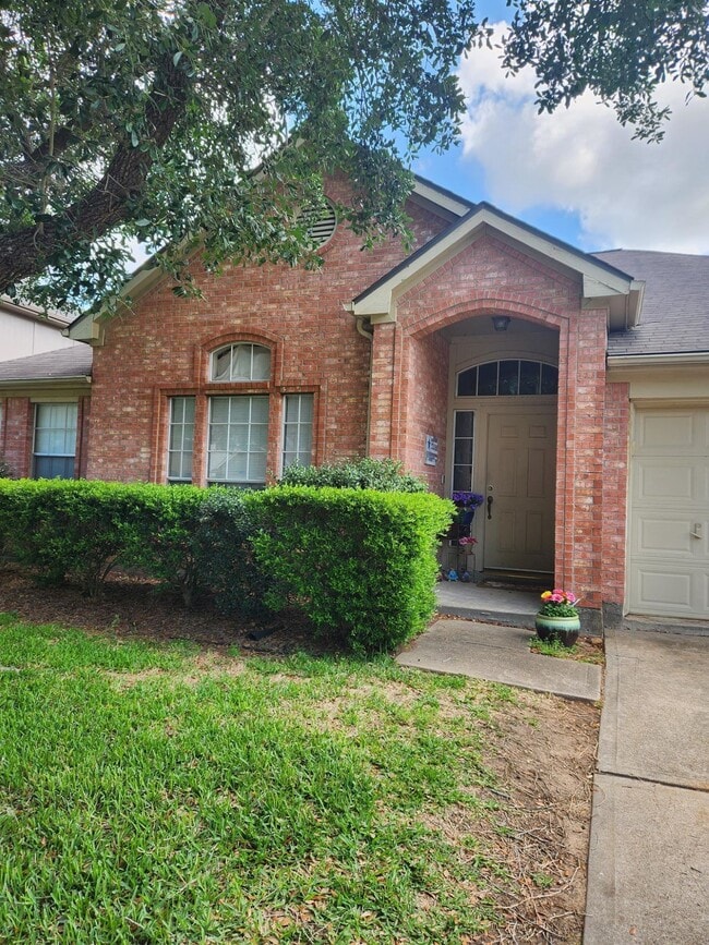 Building Photo - 17123 Pecan Acres Dr