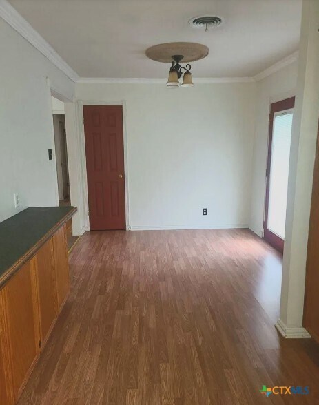 Foto del edificio - 1306 Duvall Dr