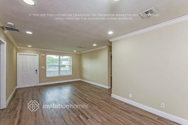 Foto del edificio - 6460 Grant Ct