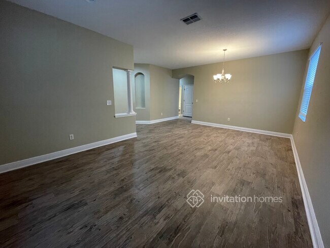 Building Photo - 411 Thicket Crest Rd