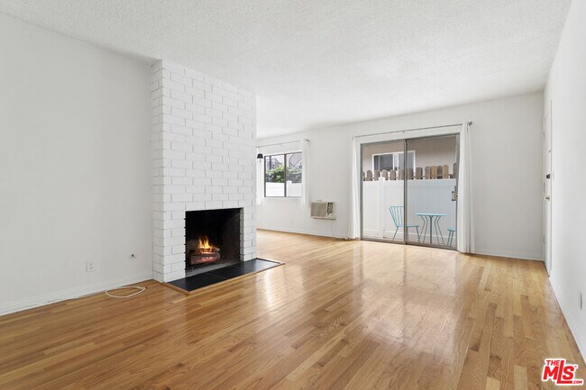 Foto del edificio - 11947 Kiowa Ave