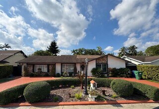 Building Photo - 9412 SW 127th Ave