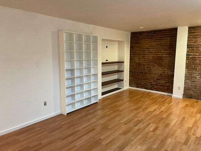 Foto del edificio - 711 Summit Ave E