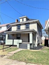 Building Photo - 1459 4th St