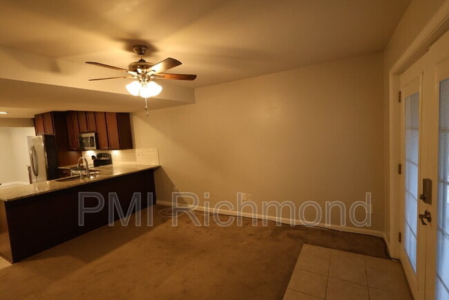 Building Photo - 11464 Old Mountain Rd