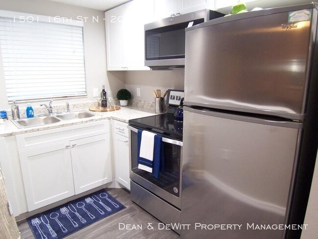 Foto del edificio - 1 bedroom in St Petersburg FL 33704