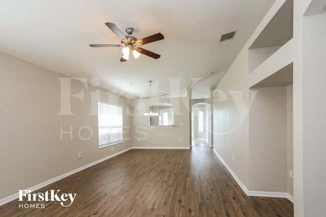 Building Photo - 928 Seminole Sky Dr