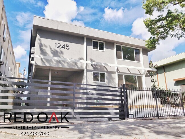 Building Photo - 1245 Magnolia Ave