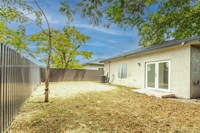 Foto del edificio - 7930 NW 14th Ave