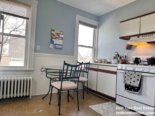 Foto del edificio - 4 Montcalm Ave