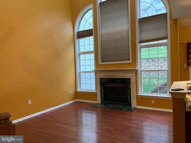 Building Photo - 34 Madison Way