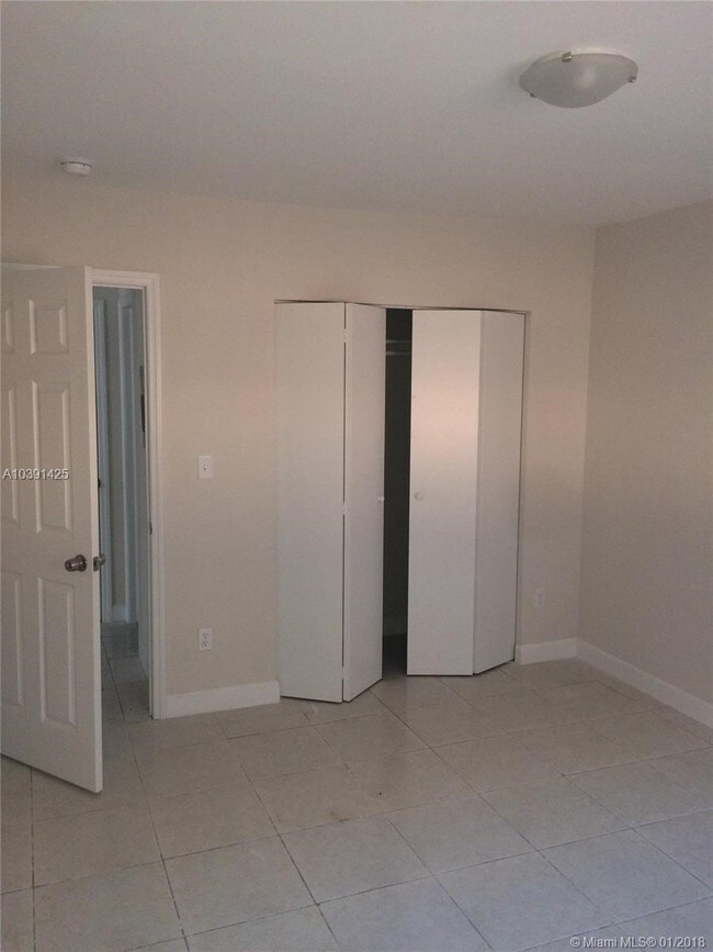 Foto del edificio - 13170 NW 30th Ave