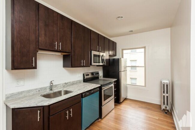 Foto del edificio - bedroom in Chicago IL 60625