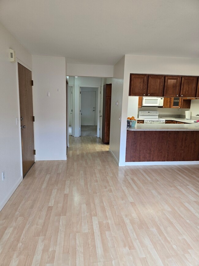 Building Photo - 355 Donna Dr