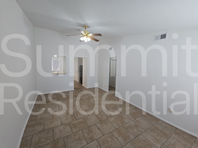 Building Photo - 1104 Columbia Ave