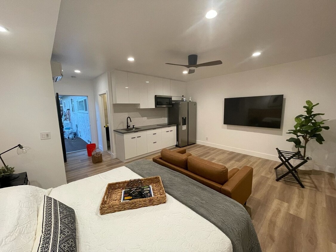 Primary Photo - Stunning studio with everything you need i...